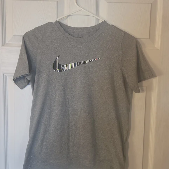 Nike Men's Gray Dri-FIT Short Sleeve Tee with Stripe Swoosh - Picture 1 of 4